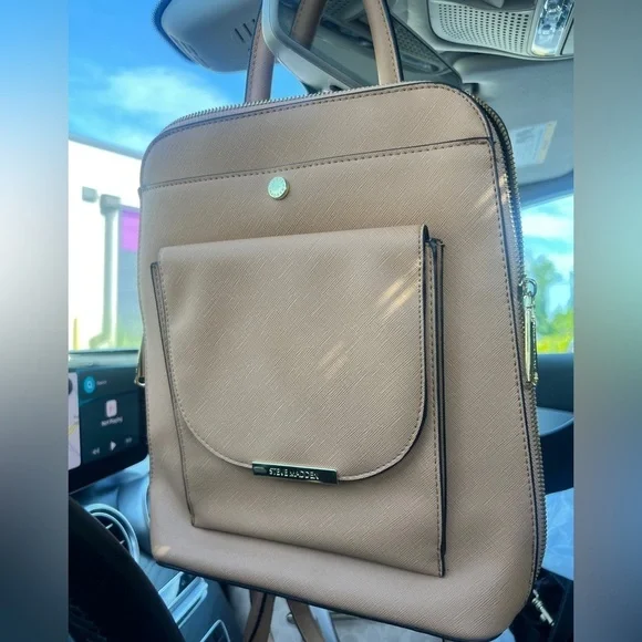 Steve Madden Backpack***pristine condition - Picture 6 of 7